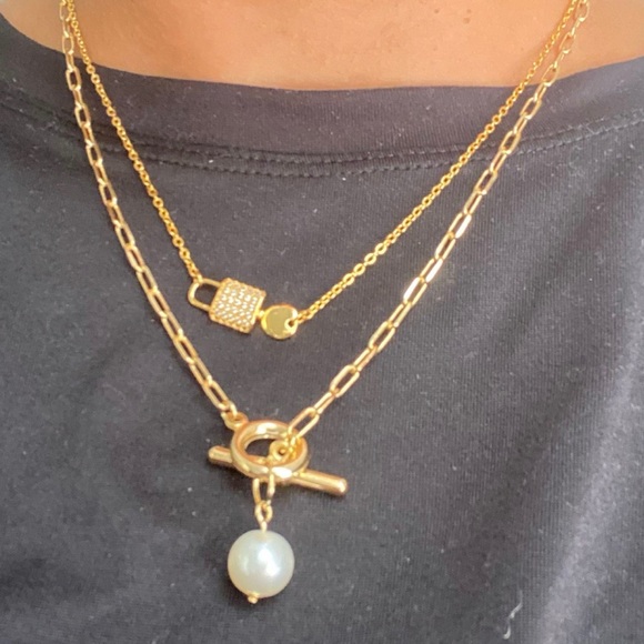 Paper Clip Necklace Lariat with Pearl Toggle closure | 18k Gold Filled - Picture 5 of 5